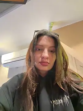 BabeRainbow online show from 11, 3, 2026