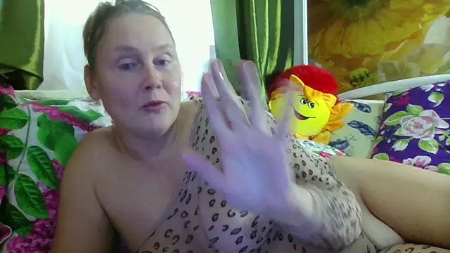 Snapshot of pussykroshka chatting on 8, 10, 2025 pussykroshka online show from 8, 10, 2025