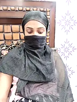 Snapshot of Yours-Bebo chatting on 6, 1, 2025 Yours-Bebo online show from 6, 1, 2025