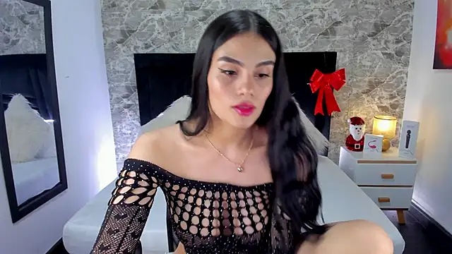 Snapshot of Maylin_Garcia chatting on 14, 12, 2024 Maylin Garcia online show from 14, 12, 2024