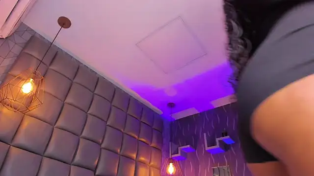 megan woll online show from 22, 9, 2025