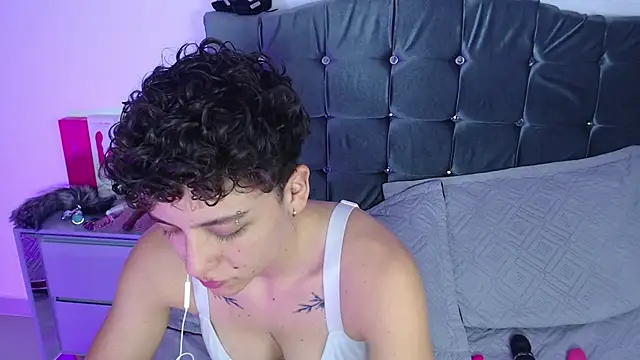 Snapshot of Antonella_Cruz02 chatting on 22, 6, 2026 Antonella Cruz02 online show from 22, 6, 2026
