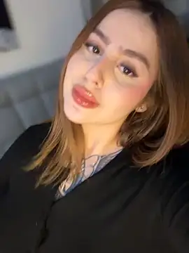 ValerieHilton online show from 1, 11, 2025