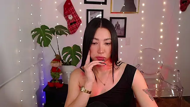 lilyy evanss online show from 23, 12, 2024