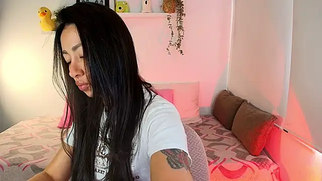 lilyy evanss online show from 5, 1, 2026