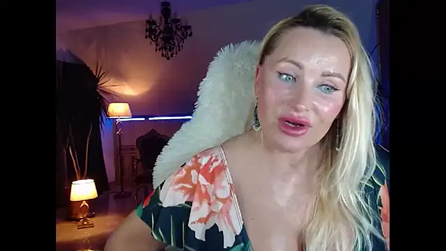 Snapshot of eyesangel22 chatting on 21, 12, 2024 eyesangel22 online show from 21, 12, 2024