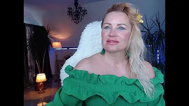 Snapshot of eyesangel22 chatting on 28, 12, 2024 eyesangel22 online show from 28, 12, 2024