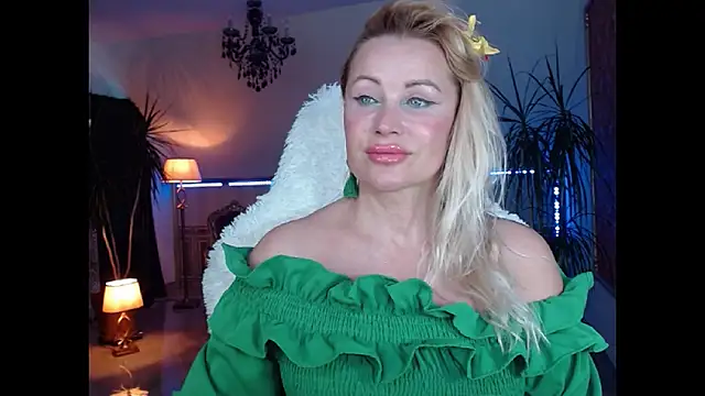 Snapshot of eyesangel22 chatting on 28, 12, 2024 eyesangel22 online show from 28, 12, 2024