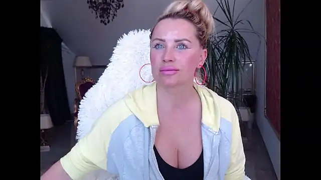 Snapshot of eyesangel22 chatting on 21, 3, 2025 eyesangel22 online show from 21, 3, 2025