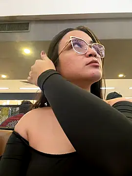 CamilaSofiia online show from 11, 11, 2025