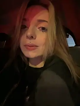 LoraaDoll online show from 22, 11, 2025