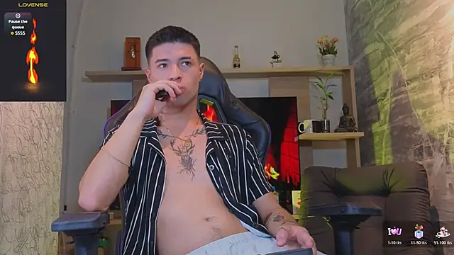 Snapshot of EdwardRoss_ chatting on 27, 6, 2026 EdwardRoss online show from 27, 6, 2026