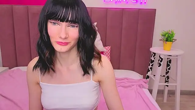 Snapshot of Lili_flowerr chatting on 5, 6, 2026 Lili flowerr online show from 5, 6, 2026