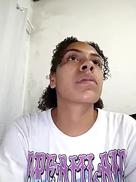 Julia Pretinha online show from 6, 4, 2026