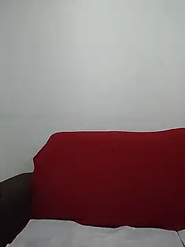 Julia Pretinha online show from 8, 6, 2026
