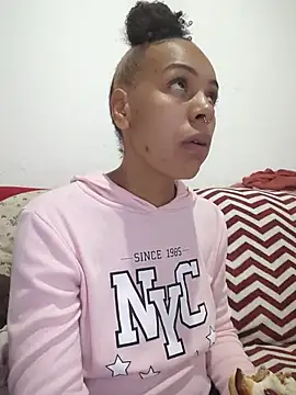 Snapshot of Julia_Pretinha chatting on 22, 6, 2026 Julia Pretinha online show from 22, 6, 2026