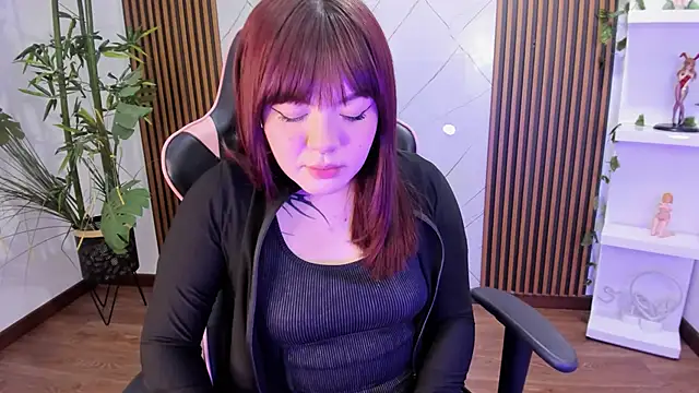 Fluffy Bubble21 online show from 12, 2, 2025