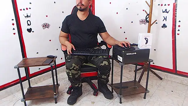 Snapshot of KalethBigDick chatting on 1, 2, 2025 KalethBigDick online show from 1, 2, 2025