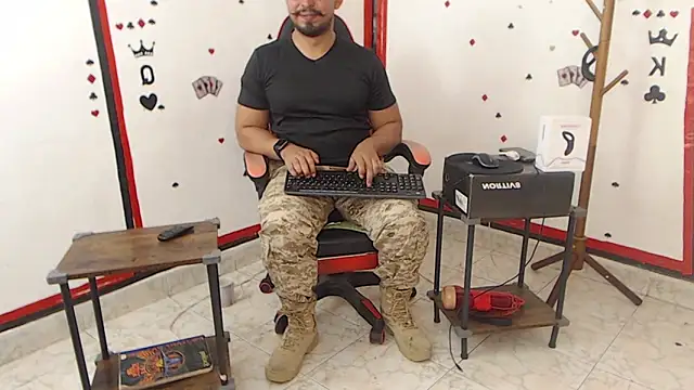 Snapshot of KalethBigDick chatting on 5, 2, 2025 KalethBigDick online show from 5, 2, 2025