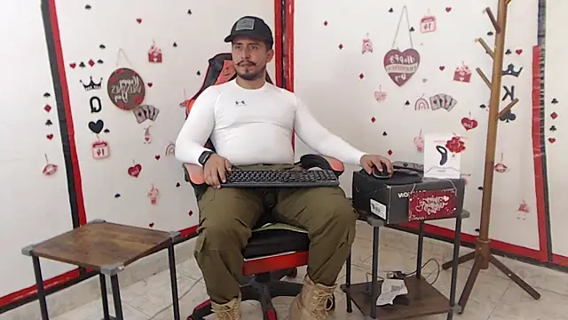 Snapshot of KalethBigDick chatting on 24, 2, 2025 KalethBigDick online show from 24, 2, 2025