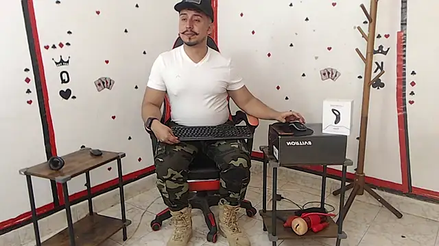 Snapshot of KalethBigDick chatting on 6, 3, 2025 KalethBigDick online show from 6, 3, 2025
