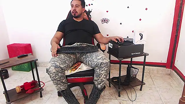 Snapshot of KalethBigDick chatting on 4, 2, 2026 KalethBigDick online show from 4, 2, 2026