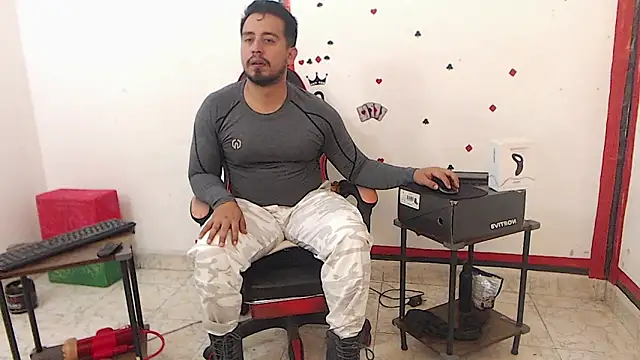 Snapshot of KalethBigDick chatting on 5, 2, 2026 KalethBigDick online show from 5, 2, 2026