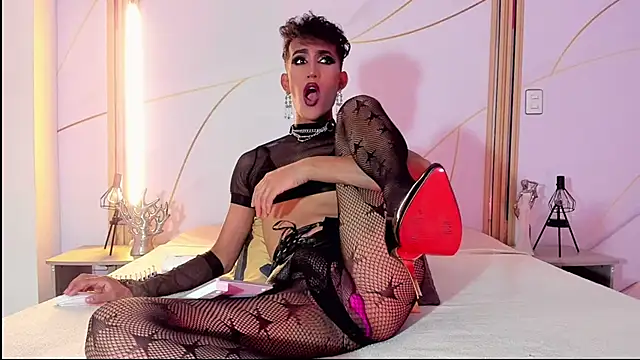 CheryHandsome online show from 13, 2, 2025