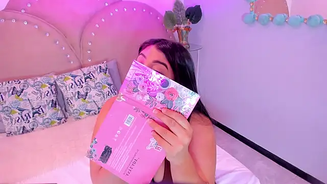 Miia Thompsonn online show from 11, 2, 2026