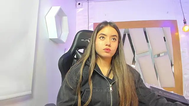 ary cooper  online show from 25, 10, 2025