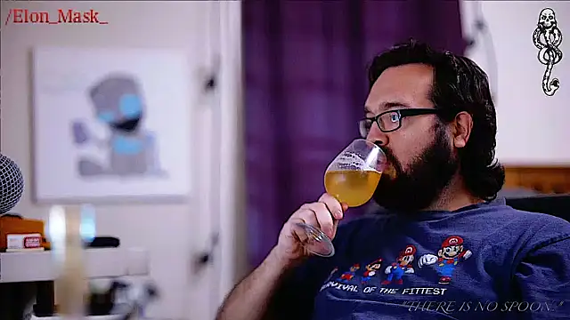 Seraph De La Luna online show from 5, 1, 2025