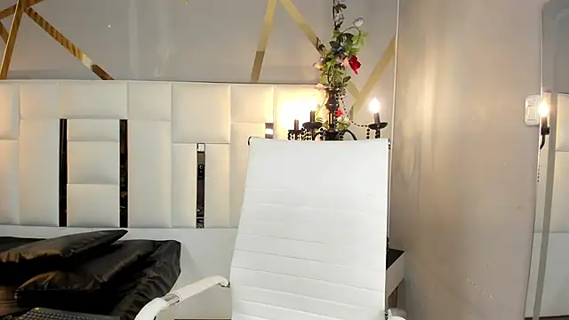 Snapshot of magic_marg chatting on 8, 1, 2025 magic marg online show from 8, 1, 2025