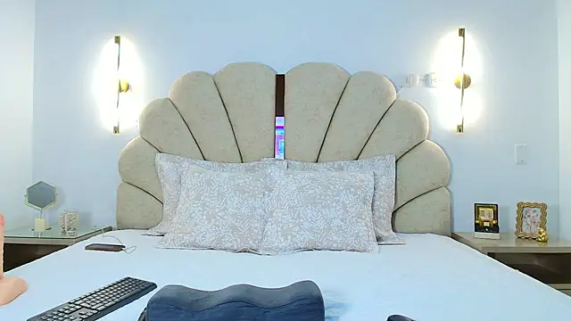 Meghanparker1 online show from 26, 11, 2025