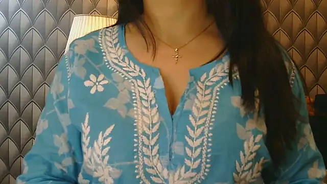 Mishika Gill online show from 3, 5, 2026