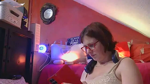 Snapshot of lanax chatting on 9, 7, 2026 lanax online show from 9, 7, 2026