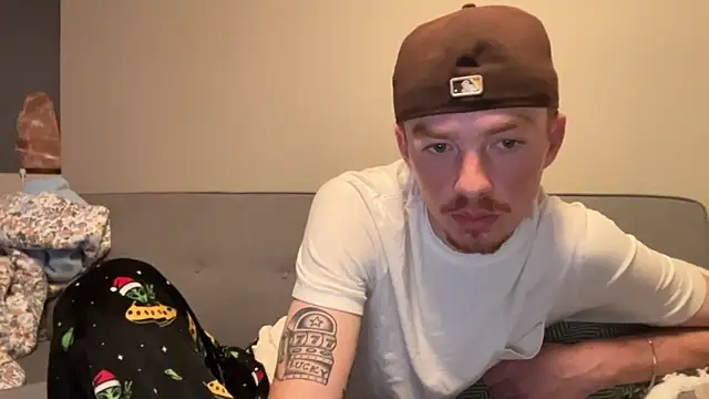 Snapshot of younghungginger chatting on 13, 11, 2025 younghungginger online show from 13, 11, 2025