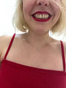 Snapshot of Yourdirtybitch chatting on 9, 6, 2026 Yourdirtybitch online show from 9, 6, 2026