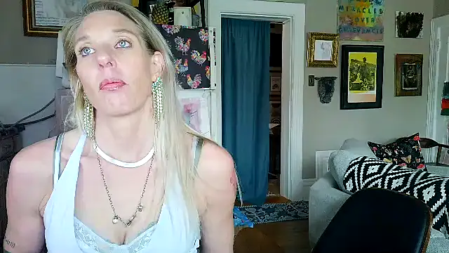 Glamazonx online show from 27, 3, 2026