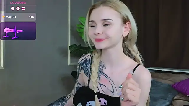 Britney Lynch online show from 27, 2, 2025