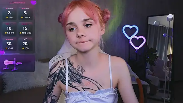 Britney Lynch online show from 22, 3, 2025