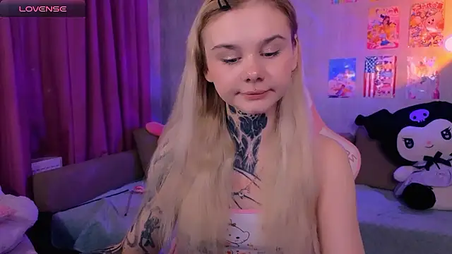 Britney Lynch online show from 7, 3, 2026