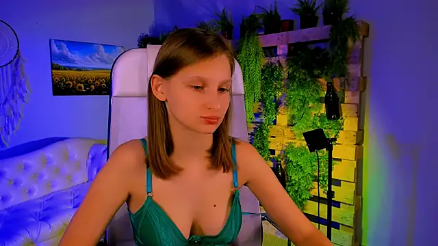 EllaHorton online show from 4, 11, 2025