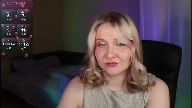 Snapshot of sensual_girrrl chatting on 22, 9, 2025 sensual girrrl online show from 22, 9, 2025