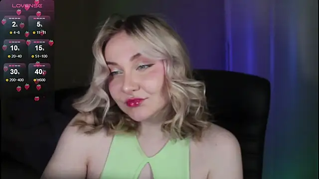 Snapshot of sensual_girrrl chatting on 29, 9, 2025 sensual girrrl online show from 29, 9, 2025