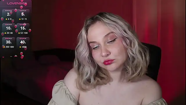 Snapshot of sensual_girrrl chatting on 5, 10, 2025 sensual girrrl online show from 5, 10, 2025