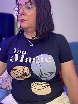 PaulinaSanders X online show from 17, 2, 2025