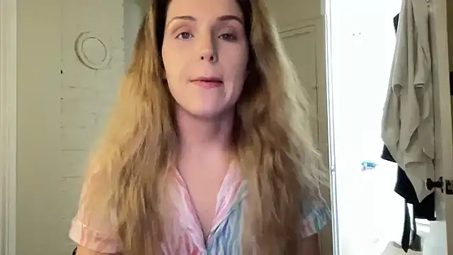 Snapshot of sexylilly69 chatting on 3, 7, 2026 sexylilly69 online show from 3, 7, 2026