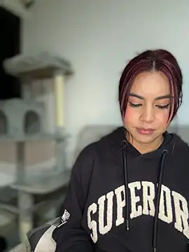 Zarah Blare online show from 31, 1, 2025