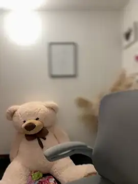 Zarah Blare online show from 16, 9, 2025