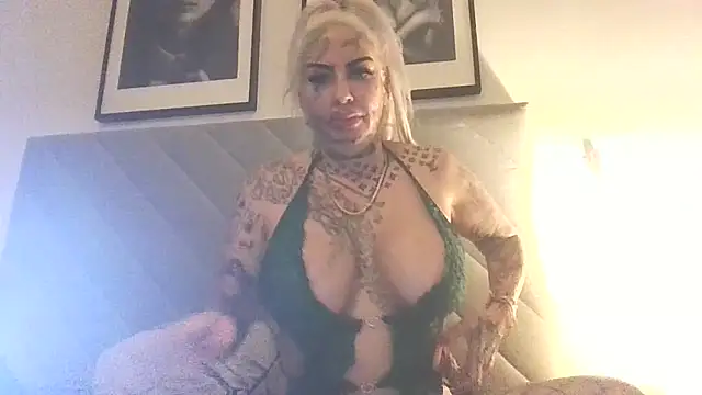 Snapshot of Jeanny_Bln chatting on 4, 12, 2024 Jeanny Bln online show from 4, 12, 2024